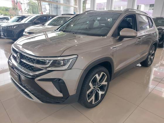 VOLKSWAGEN TAOS 1.4 250 TSI TOTAL FLEX HIGHLINE AUTOMÁTICO